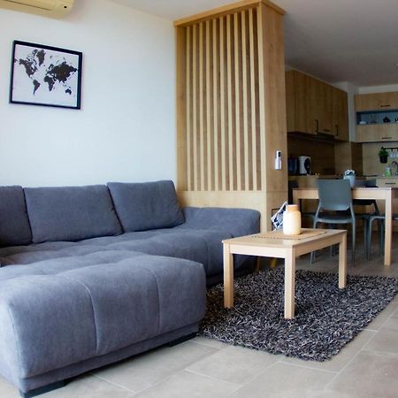 Port Natura Apartment Varna Buitenkant foto