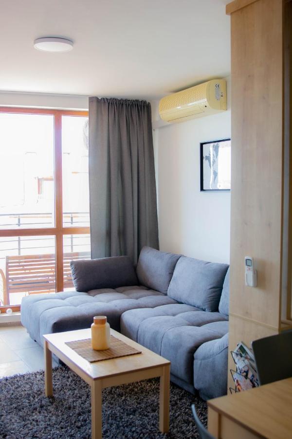 Port Natura Apartment Varna Buitenkant foto