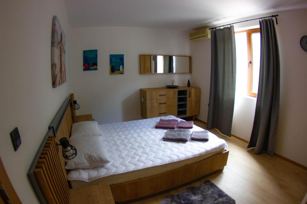 Port Natura Apartment Varna Buitenkant foto